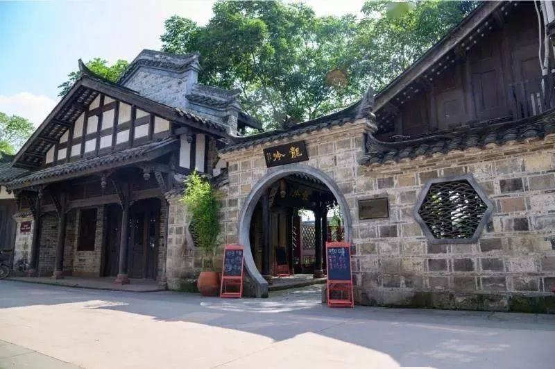 机智问答网页公司未提前30天通知,并拒绝赔偿一个月公司,如何维权?,快速解答你的问题